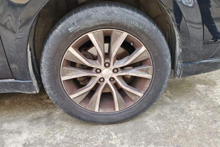 Used Subaru Outback 2014 2.5i Yashang Sport Edition Right Front Wheel Hub