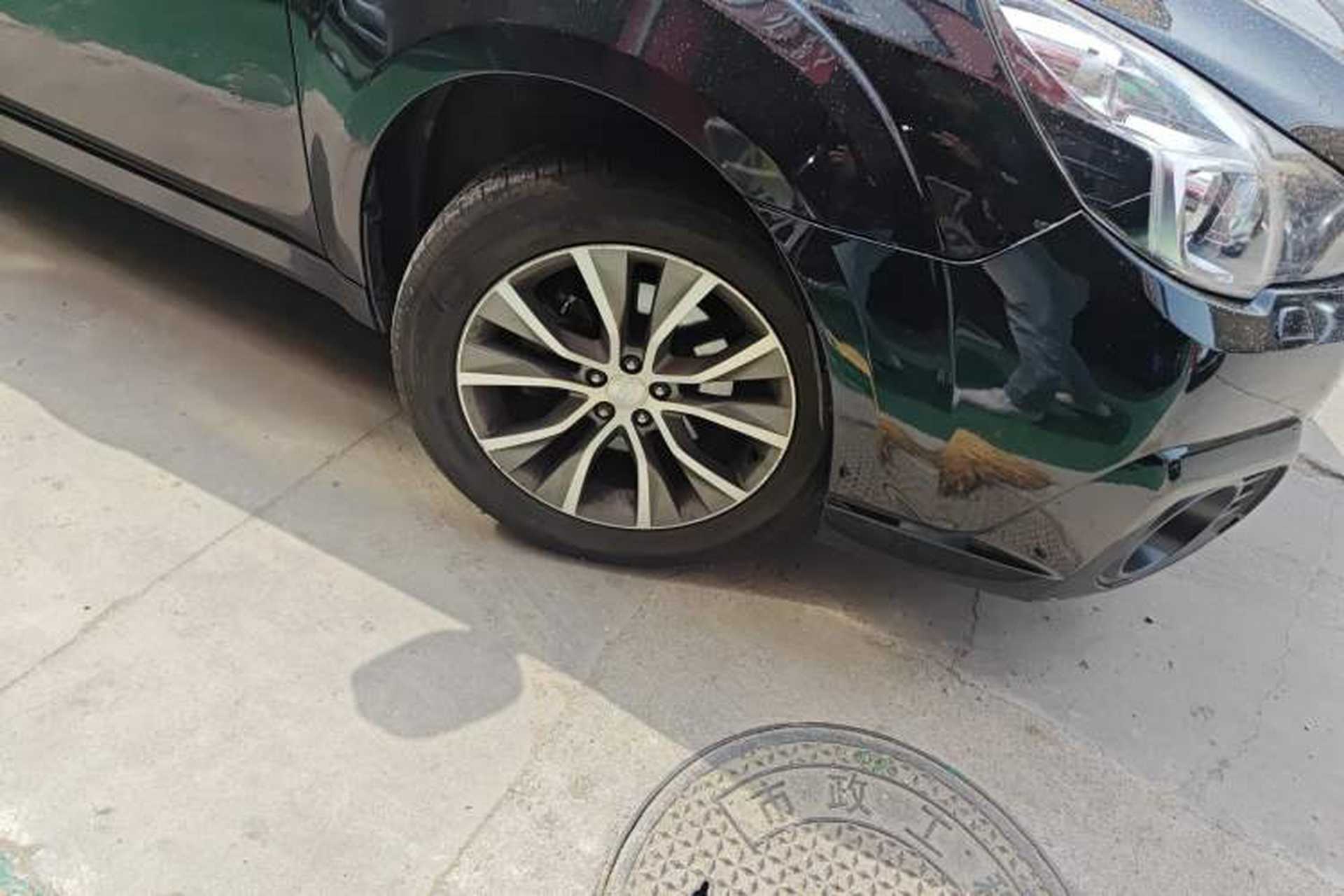Used Subaru Outback 2014 2.5i Yashang Sport Edition Right Front Wheel Hub