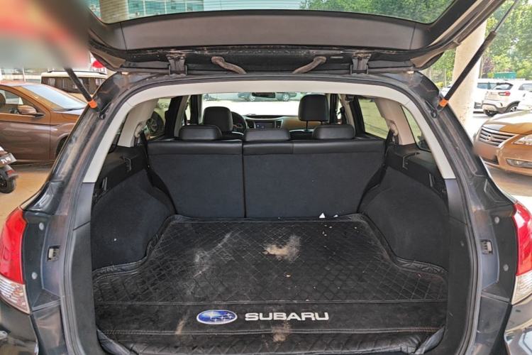 Used Subaru Outback 2014 2.5i Yashang Sport Edition Trunk