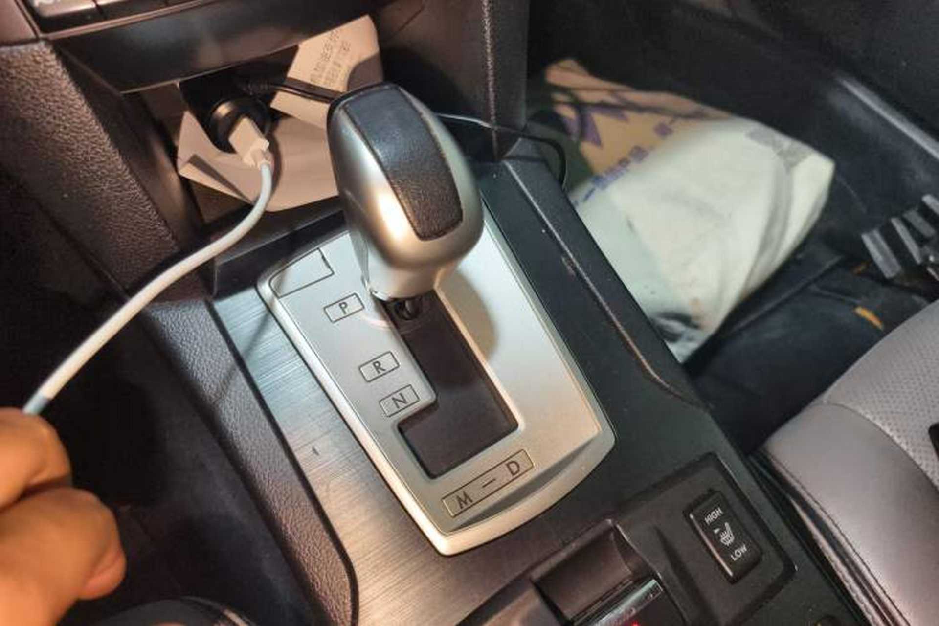 Used Subaru Outback 2014 2.5i Yashang Deluxe Edition Gear Lever