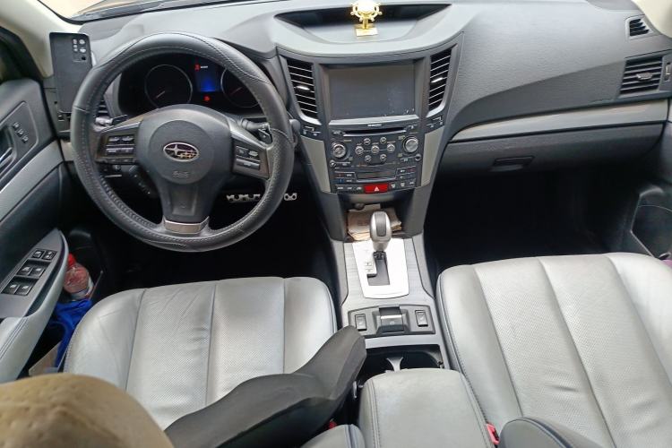 Used Subaru Outback 2014 2.5i Yashang Deluxe Edition Center Console