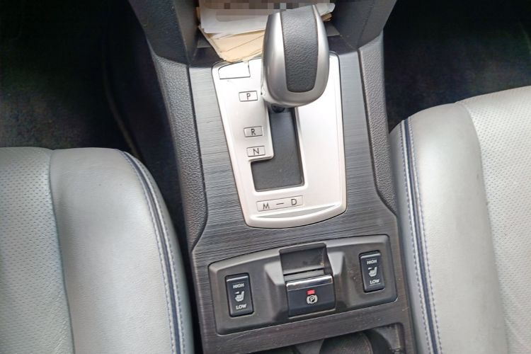 Used Subaru Outback 2014 2.5i Yashang Deluxe Edition Gear Lever