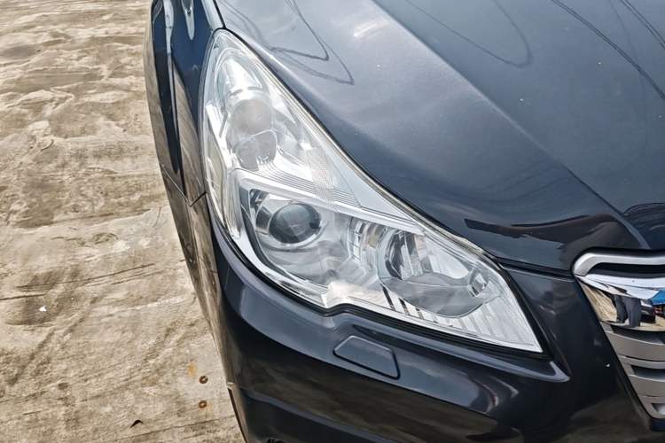 Used Subaru Outback 2014 2.5i Yashang Smart Edition Right Front Headlight