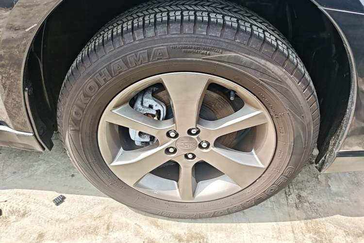 Used Subaru Outback 2014 2.5i Yashang Smart Edition Right Front Wheel Hub