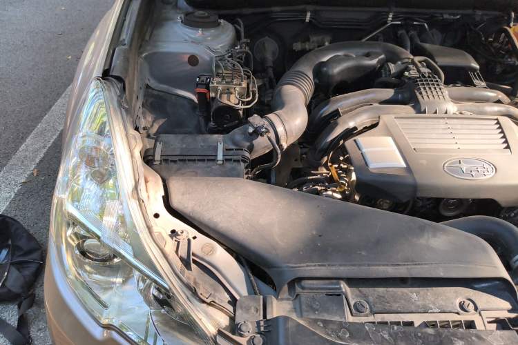 Used Subaru Outback 2014 2.5i Yashang Elite Edition Engine Bay Right