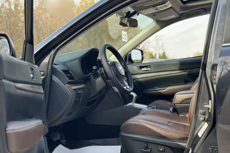 Used Subaru Outback 2014 2.5i Yashang Smart Edition Interior 2