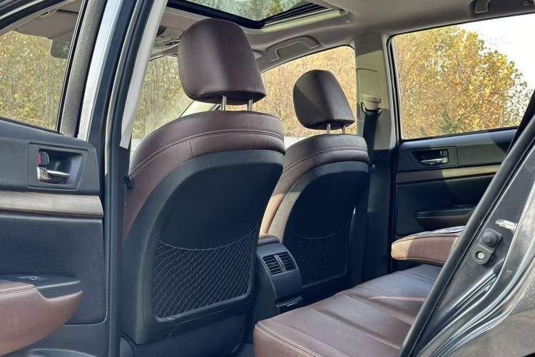 Used Subaru Outback 2014 2.5i Yashang Smart Edition Interior 3