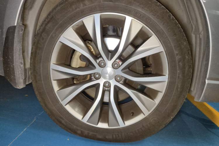 Used Subaru Outback 2014 2.5i Yashang Sport Edition Right Front Wheel Hub