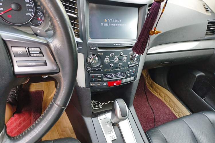 Used Subaru Outback 2014 2.5i Yashang Sport Edition Audio And AC Panel