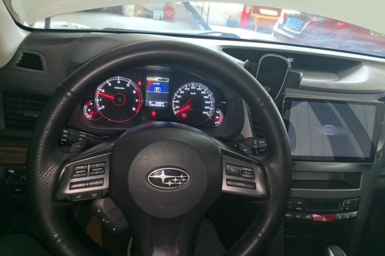 Used Subaru Outback 2014 2.5i Yashang Smart Edition Center Console