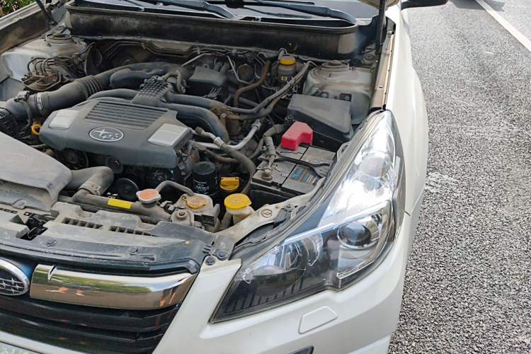 Used Subaru Outback 2014 2.5i Yashang Sport Edition Engine Bay Left