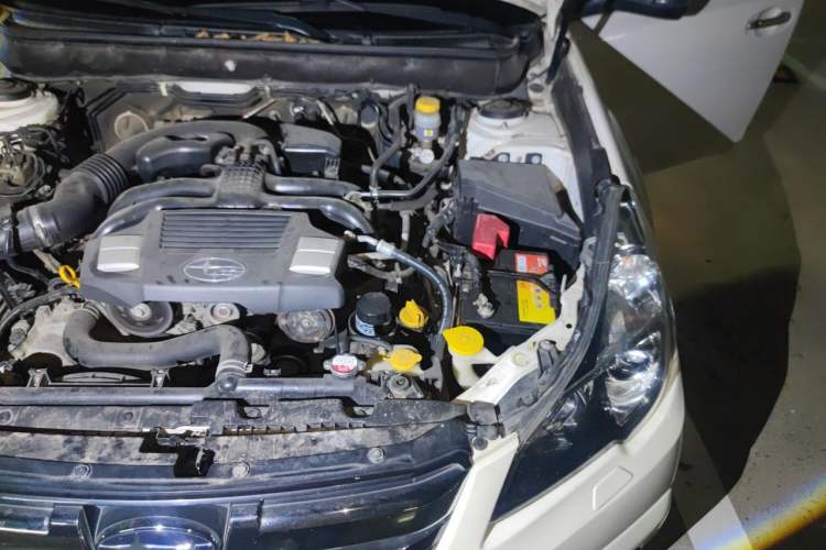 Used Subaru Outback 2014 2.5i Yashang Sport Edition Engine Bay Left