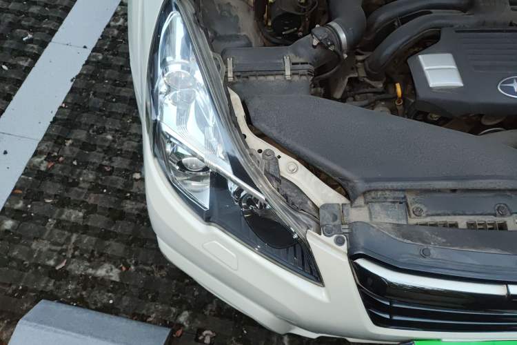 Used Subaru Outback 2014 2.5i Yashang Sport Edition Engine Bay Right