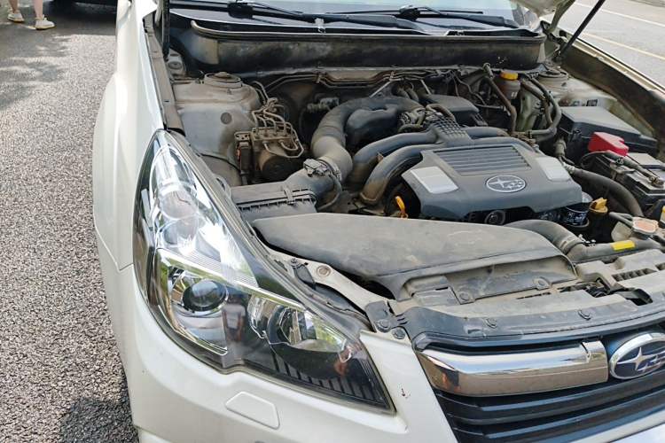 Used Subaru Outback 2014 2.5i Yashang Sport Edition Engine Bay Right