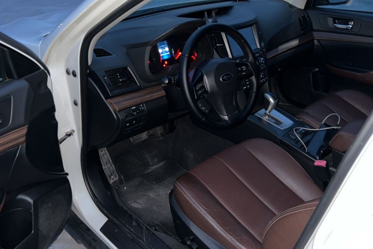 Used Subaru Outback 2014 2.5i Yashang Smart Edition Interior 2