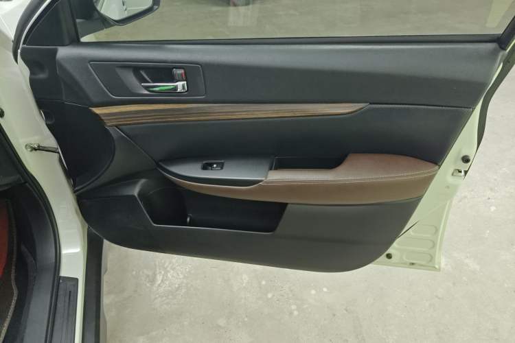 Used Subaru Outback 2014 2.5i Yashang Smart Edition Right Front Door Interior