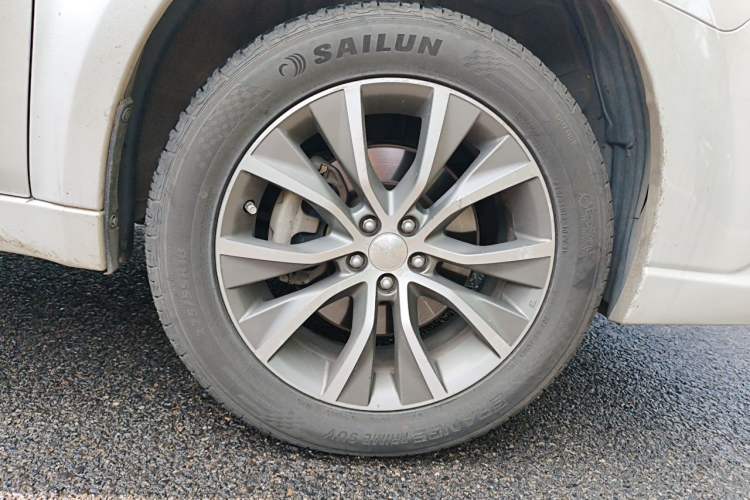 Used Subaru Outback 2014 2.5i Yashang Sport Edition Right Front Wheel Hub