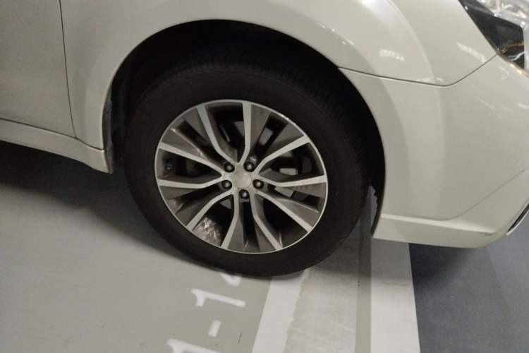 Used Subaru Outback 2014 2.5i Yashang Sport Edition Right Front Wheel Hub
