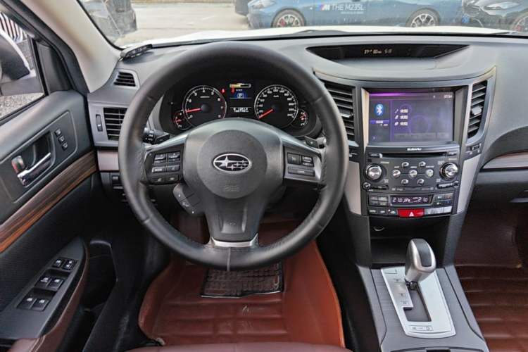 Used Subaru Outback 2014 2.5i Yashang Smart Edition Steering Wheel