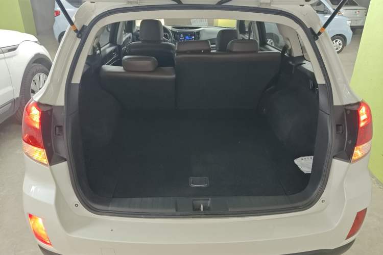 Used Subaru Outback 2014 2.5i Yashang Smart Edition Trunk