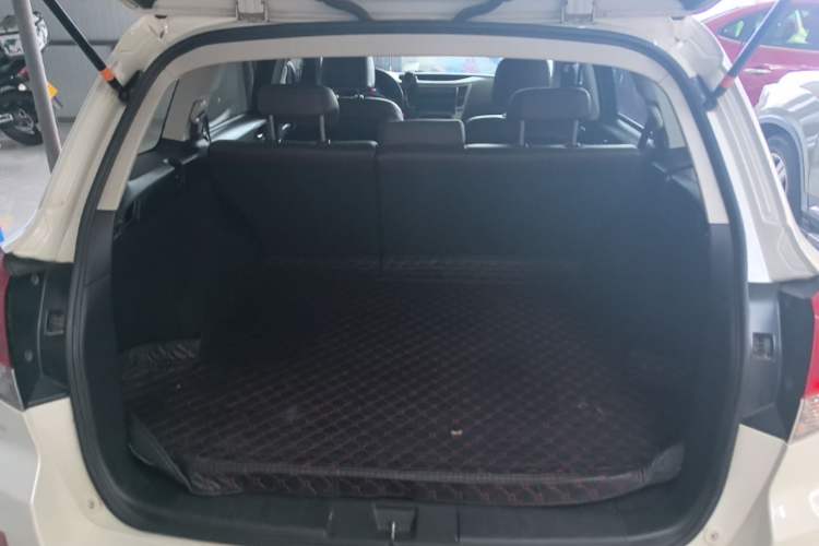 Used Subaru Outback 2014 2.5i Yashang Smart Edition Trunk