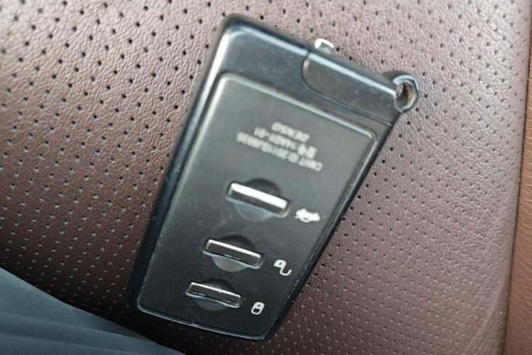 Used Subaru Outback 2014 2.5i Yashang Smart Edition Vehicle Key