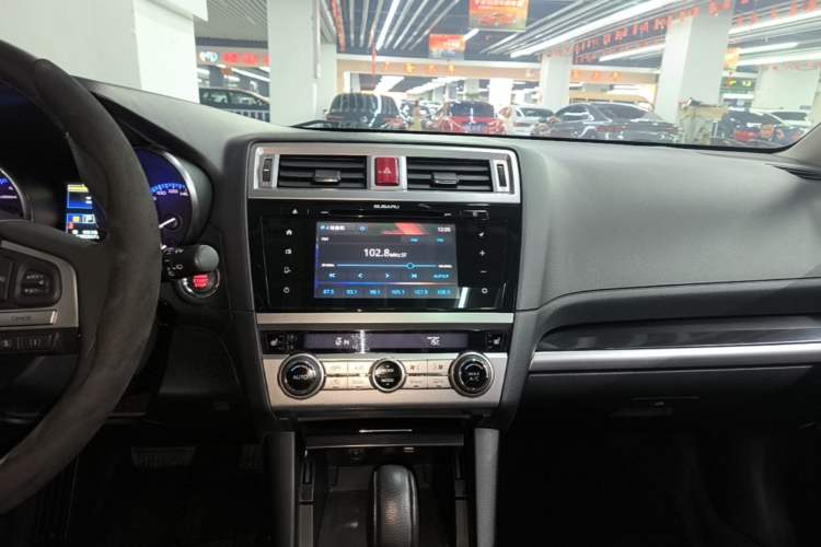 Used Subaru Outback 2015 2.5i Sport Navigation Edition Audio And AC Panel