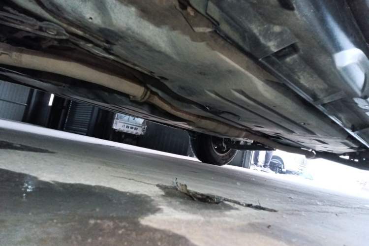 Used Subaru Outback 2015 2.5i Classic Edition Chassis Front Left