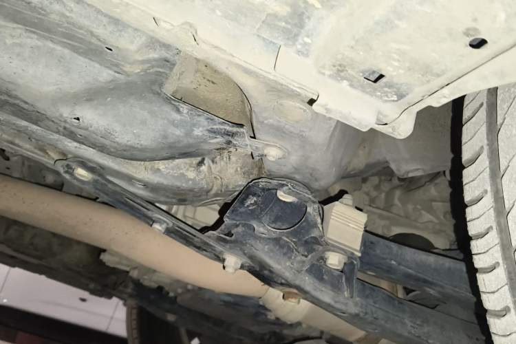 Used Subaru Outback 2015 2.5i Classic Edition Chassis Front Right