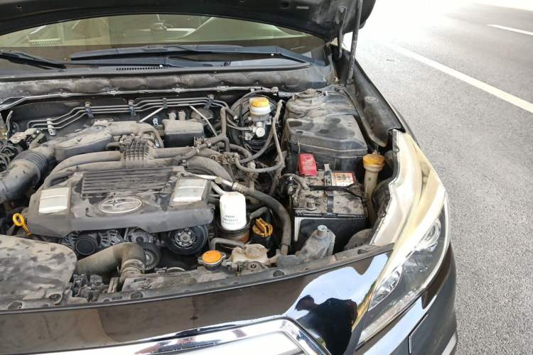 Used Subaru Outback 2015 2.5i Luxury Navigation Edition Engine Bay Left