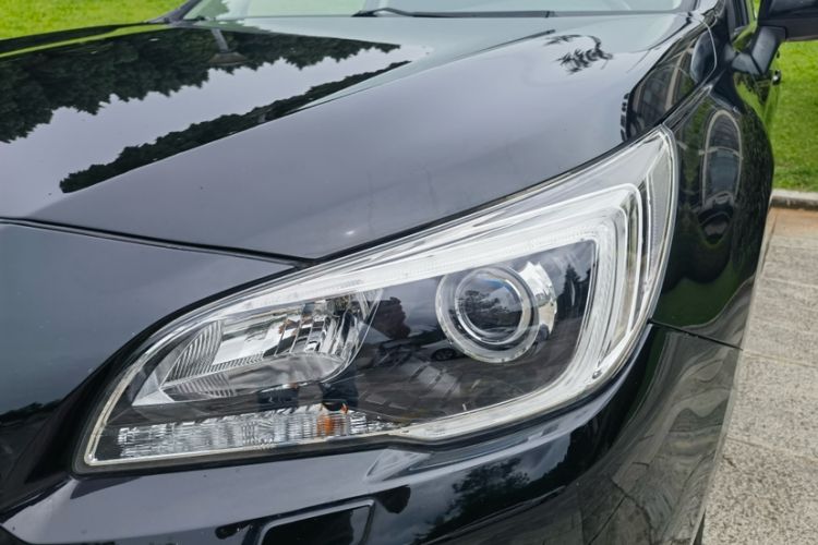 Used Subaru Outback 2015 2.5i Luxury Navigation Edition Exterior 8