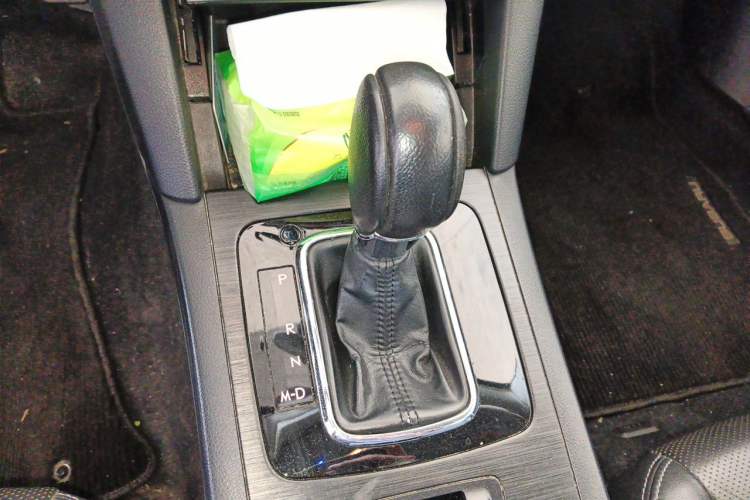 Used Subaru Outback 2015 2.5i Luxury Navigation Edition Gear Lever
