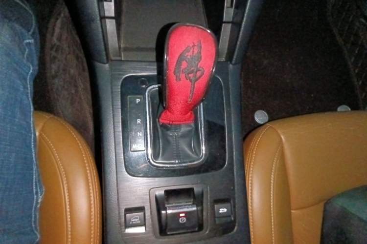 Used Subaru Outback 2015 2.5i Classic Edition Gear Lever