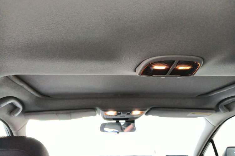 Used Subaru Outback 2015 2.5i Luxury Navigation Edition Headliner
