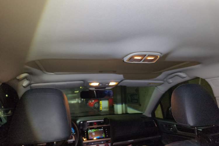 Used Subaru Outback 2015 2.5i Sport Navigation Edition Headliner