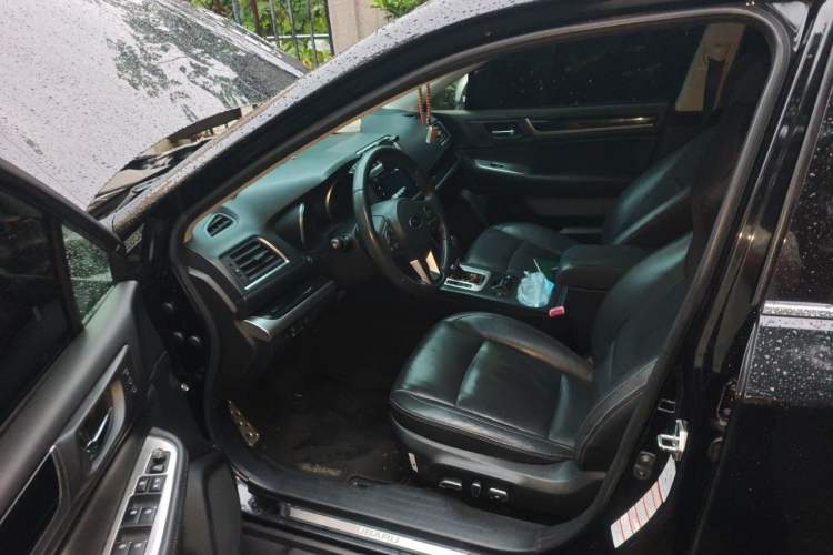 Used Subaru Outback 2015 2.0DIT Prestige Edition Left Front Seat