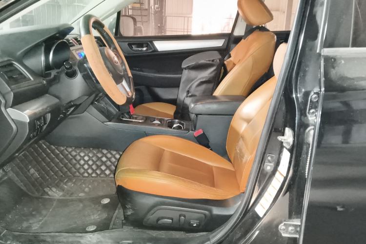 Used Subaru Outback 2015 2.5i Classic Edition Left Front Seat