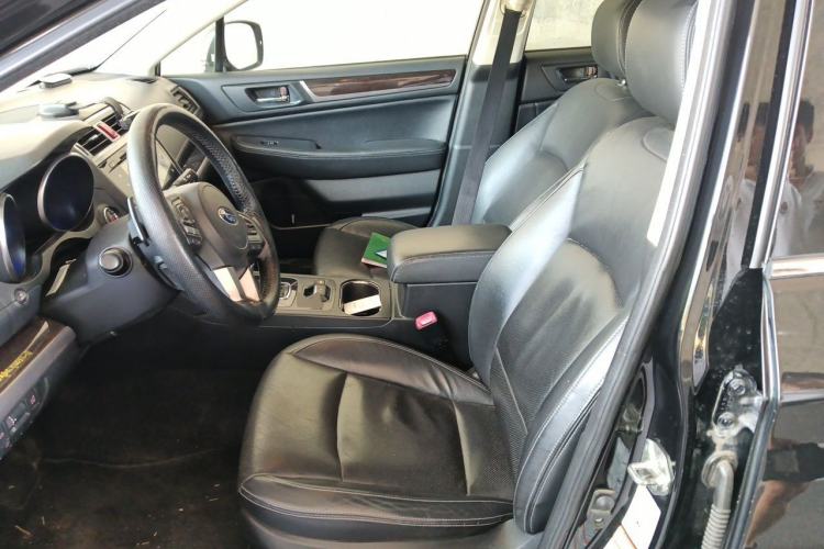 Used Subaru Outback 2015 2.5i Luxury Navigation Edition Left Front Seat