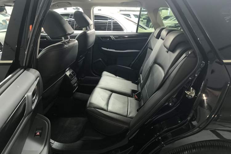 Used Subaru Outback 2015 2.5i Sport Navigation Edition Left Rear Seat