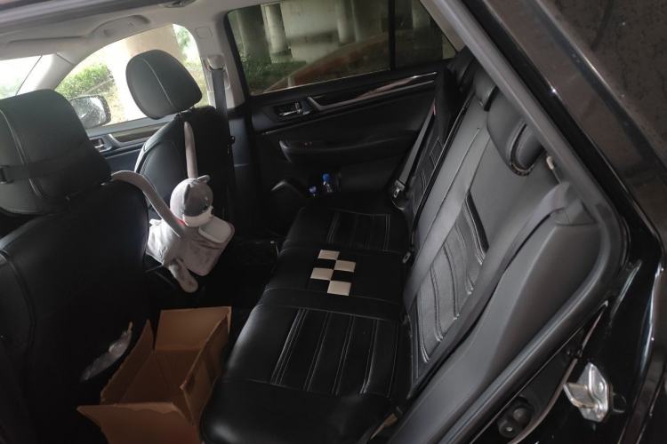 Used Subaru Outback 2015 2.5i Luxury Navigation Edition Left Rear Seat