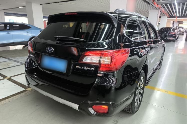 Used Subaru Outback 2015 2.5i Sport Navigation Edition Rear Right 45 Deg