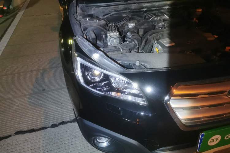Used Subaru Outback 2015 2.5i Sport Navigation Edition Right Front Headlight