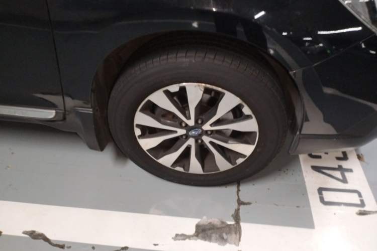 Used Subaru Outback 2015 2.5i Sport Navigation Edition Right Front Wheel Hub