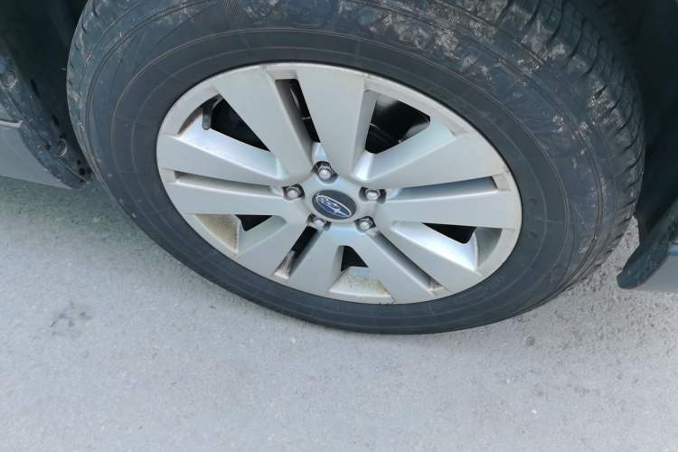 Used Subaru Outback 2015 2.5i Luxury Navigation Edition Right Front Wheel Hub