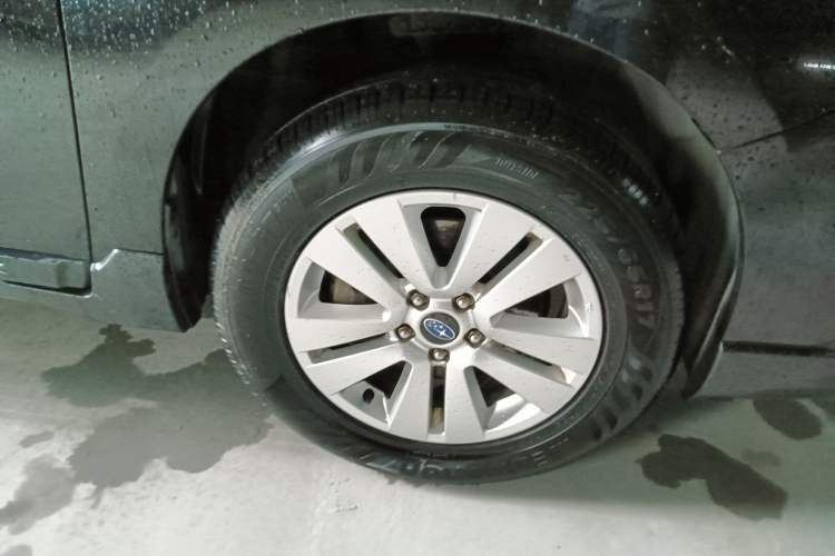 Used Subaru Outback 2015 2.5i Classic Edition Right Front Wheel Hub