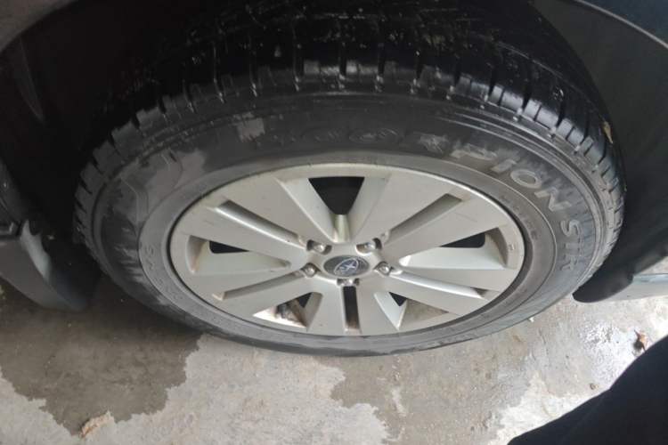 Used Subaru Outback 2015 2.5i Luxury Navigation Edition Right Front Wheel Hub