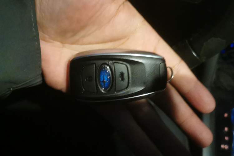 Used Subaru Outback 2015 2.5i Sport Navigation Edition Vehicle Key