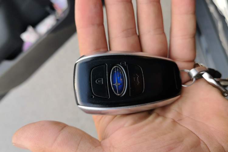 Used Subaru Outback 2015 2.5i Luxury Navigation Edition Vehicle Key