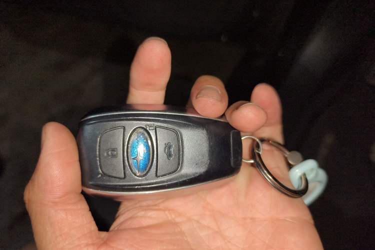 Used Subaru Outback 2015 2.5i Sport Navigation Edition Vehicle Key