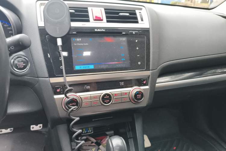 Used Subaru Outback 2015 2.0DIT Prestige Edition Audio And AC Panel